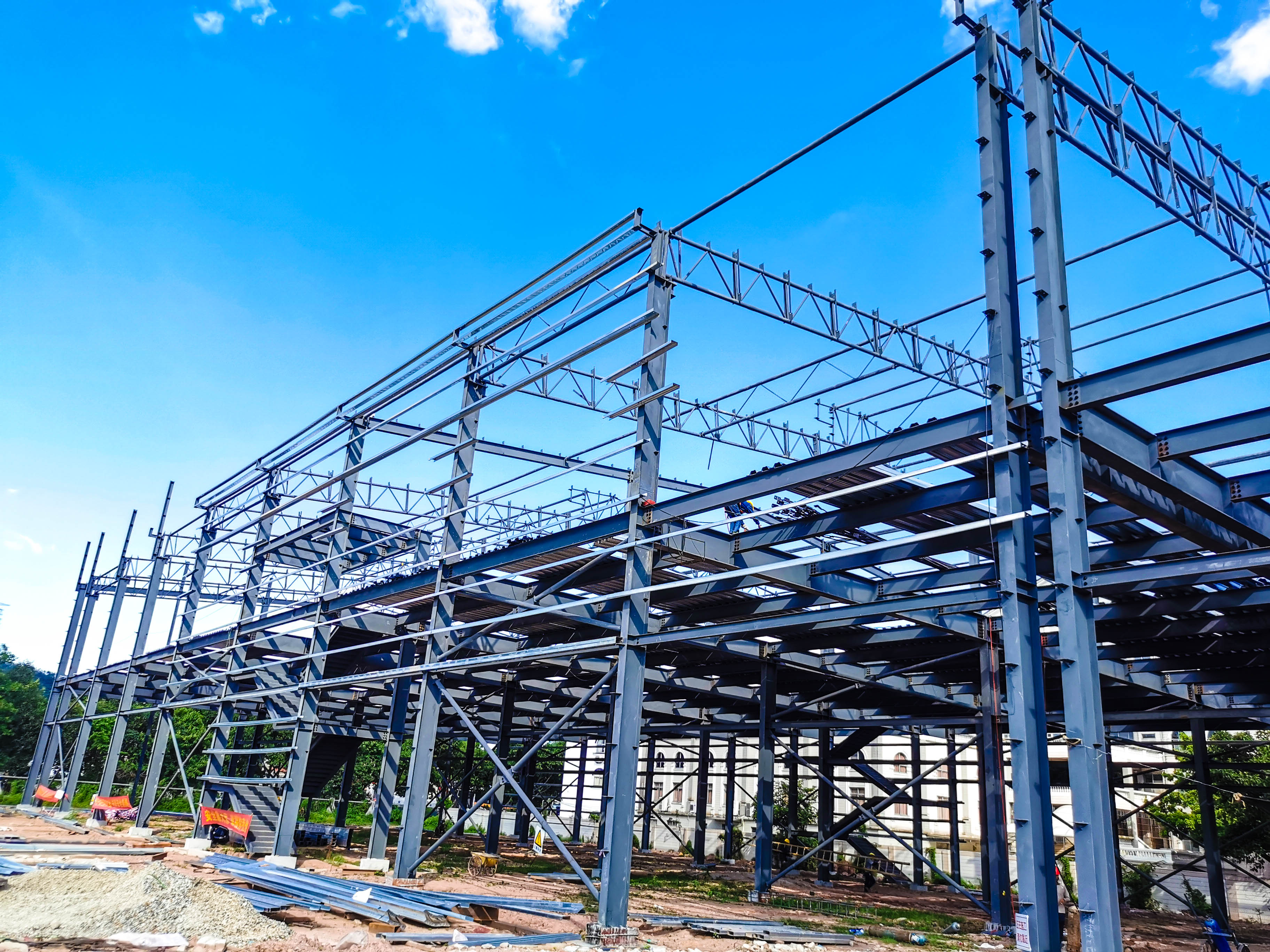 【鋼結構工程】--鶴山市信匯物業鋼結構倉庫項目